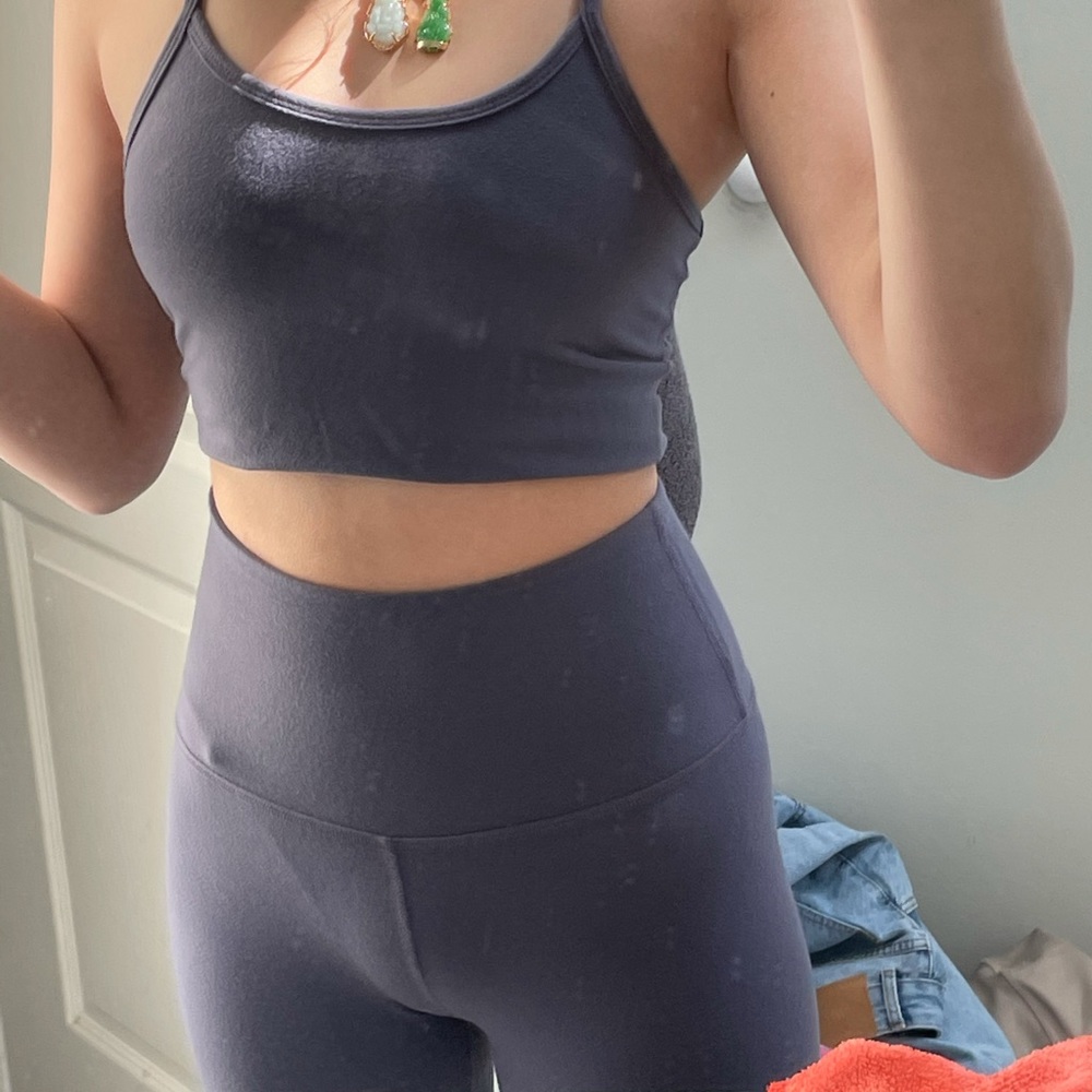 Beyond yoga workout set - Picture 2 of 2